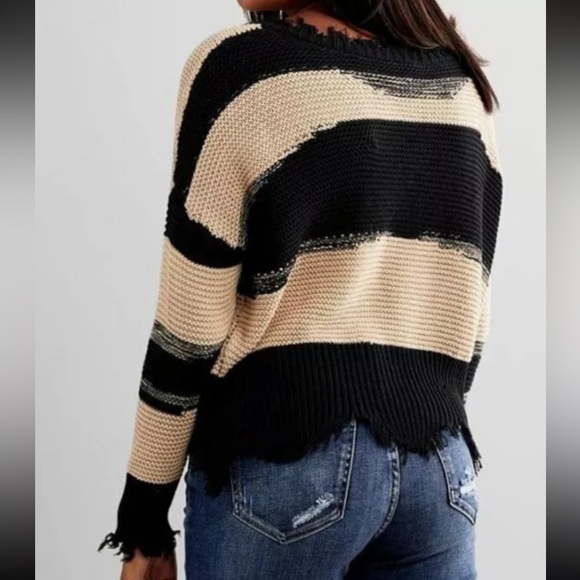 White Crow Oversized Sweater - Picture 7 of 7